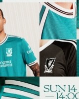 利物浦发布客战伯恩利海报：范迪克身穿第三球衣出镜