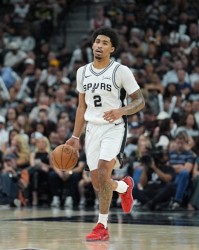 B体育官方首页-就在今天，老大不在，20岁哈珀爆发，创造80年NBA独一无二的纪录