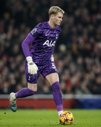 B体育中国官网首页-罗马诺：西汉姆联有意热刺替补门将金斯基，本托接近加盟热那亚