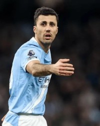 B体育体育报道-年龄偏大身价高！皇马放弃求购金球先生 关键曼城也不打算卖